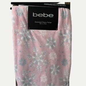 ❄️ NEW Bebe Oversized Fleece Throw Blanket - Pink Snowflake 60x70